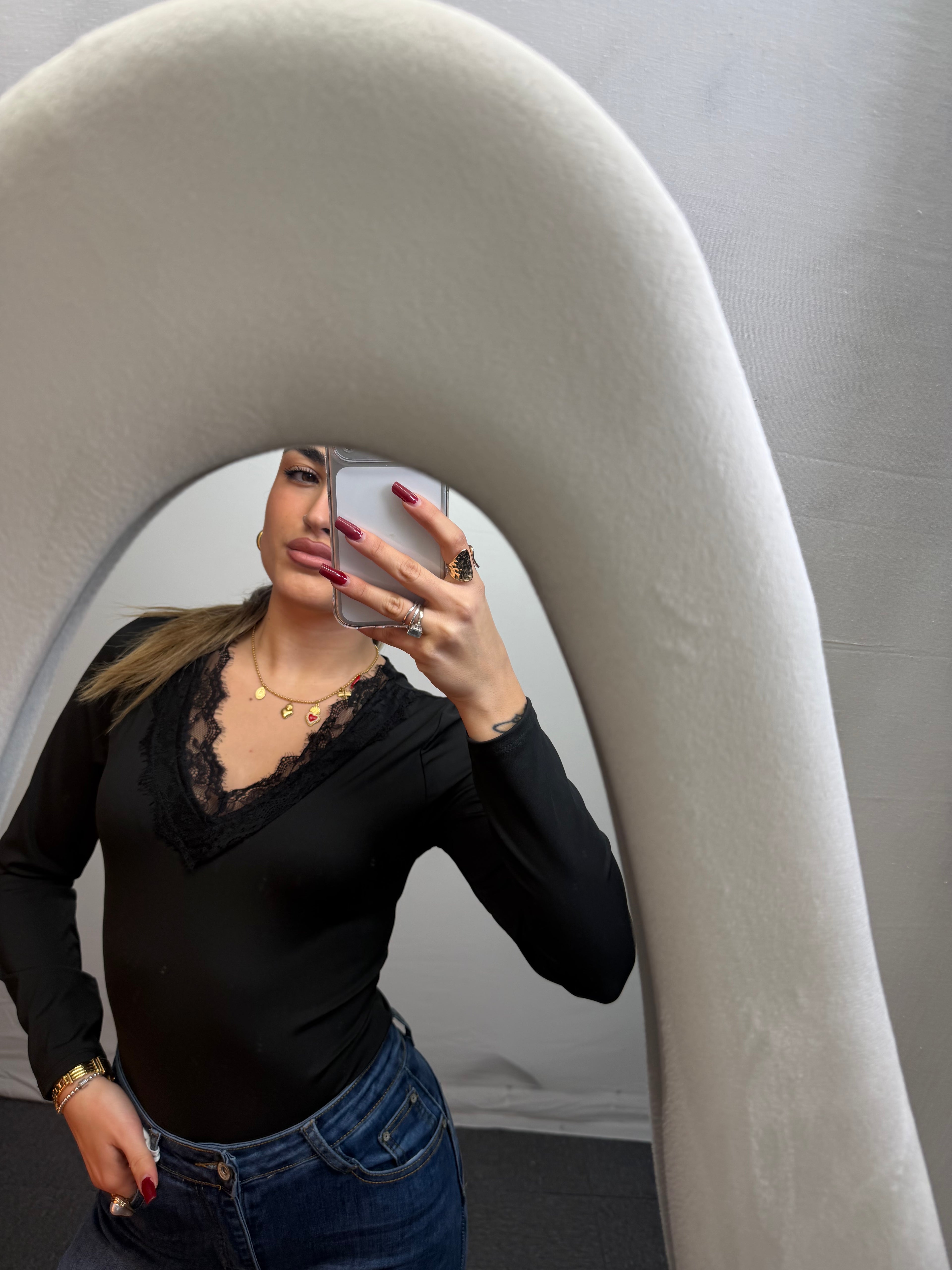 MAGLIA SCOLLO V PIZZO BLACK