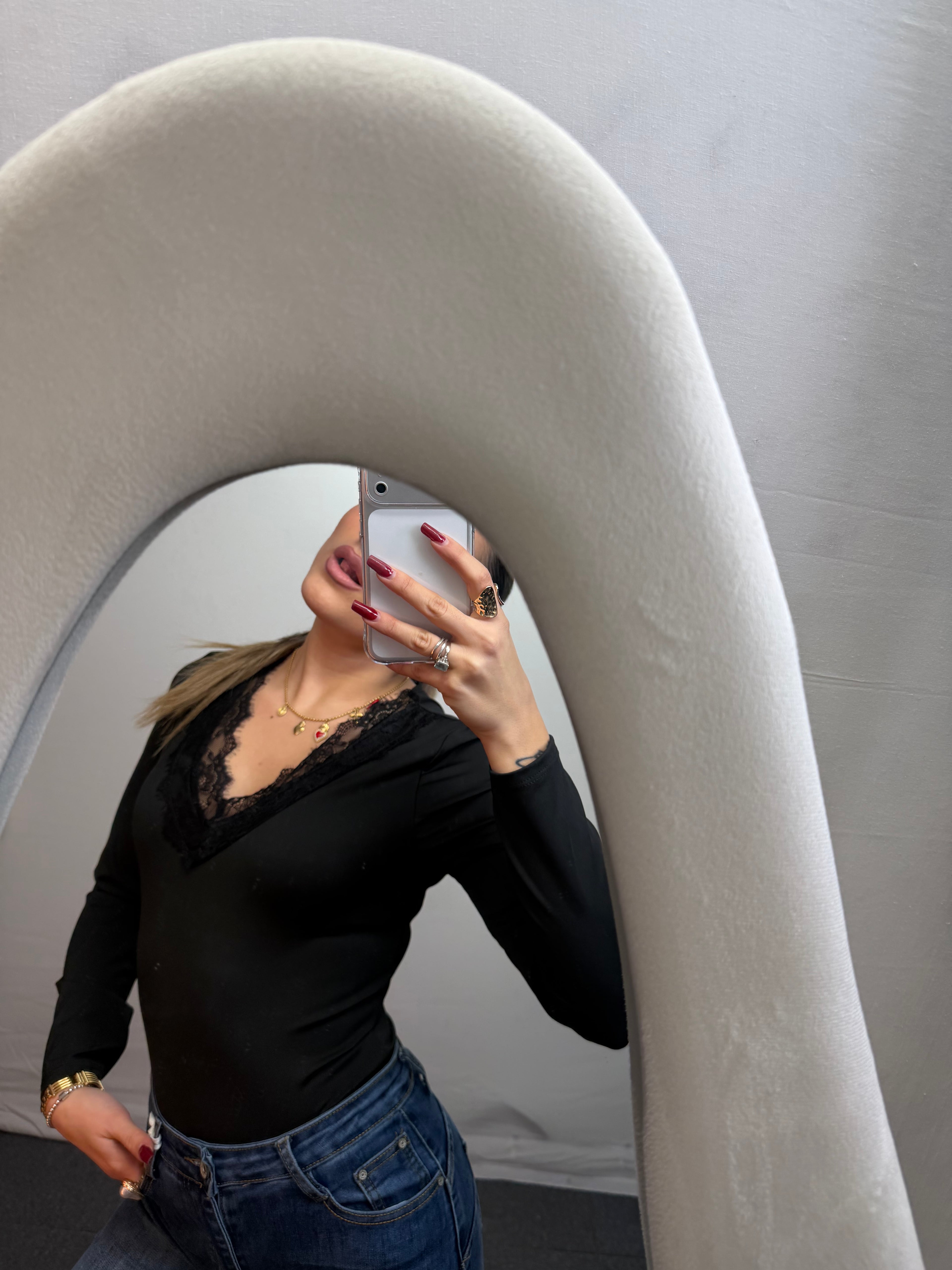 MAGLIA SCOLLO V PIZZO BLACK