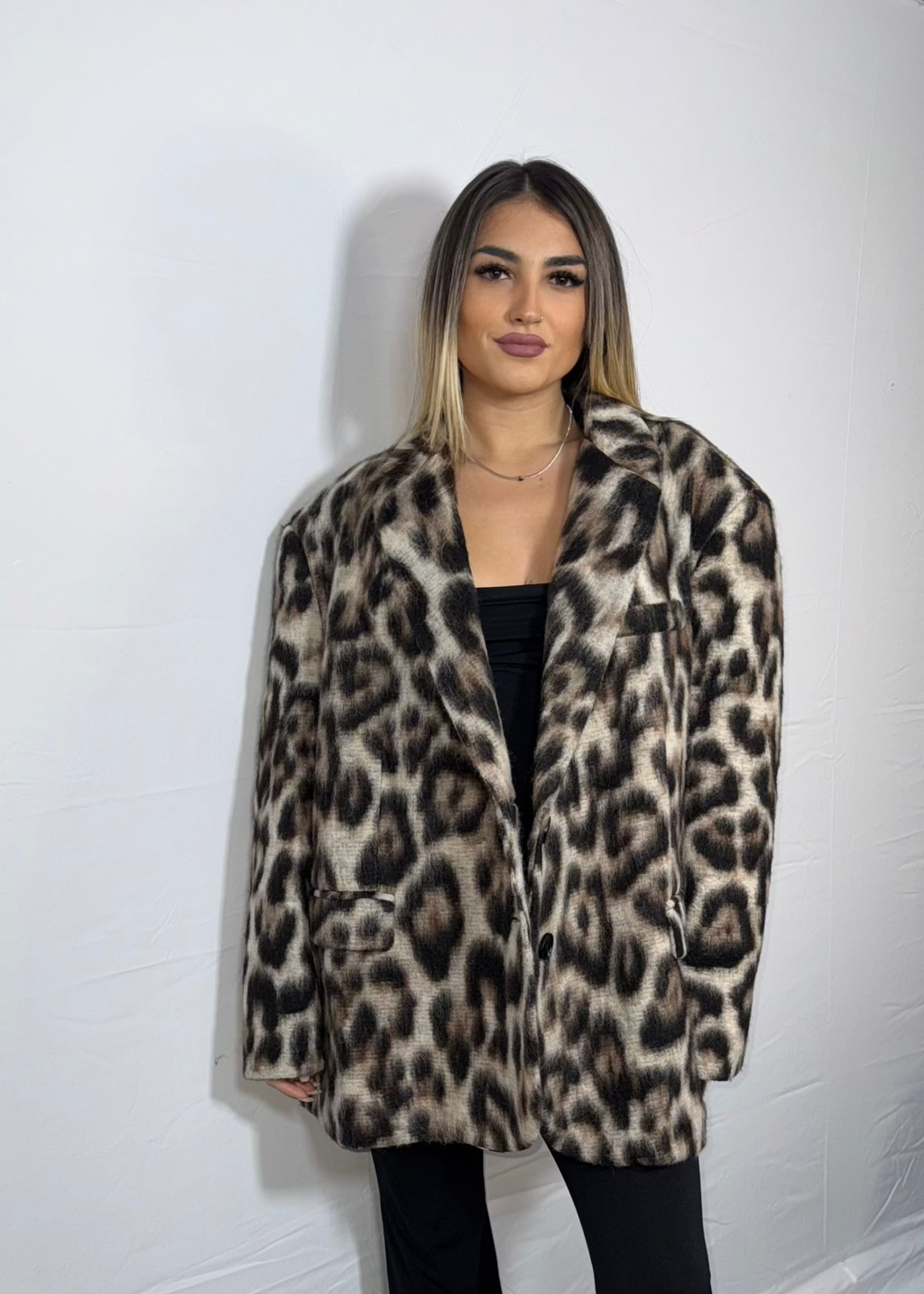 GIACCA LEO OVER LUMINA