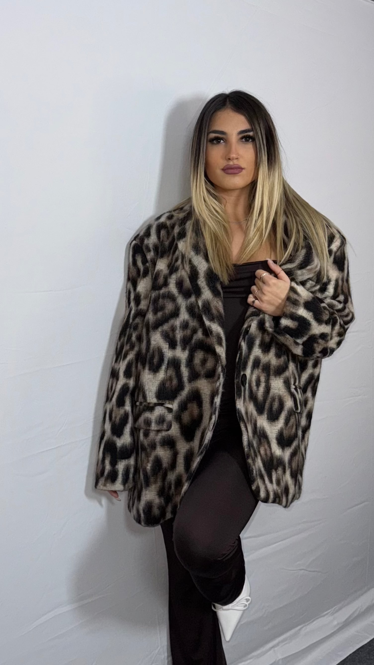 GIACCA LEO OVER LUMINA